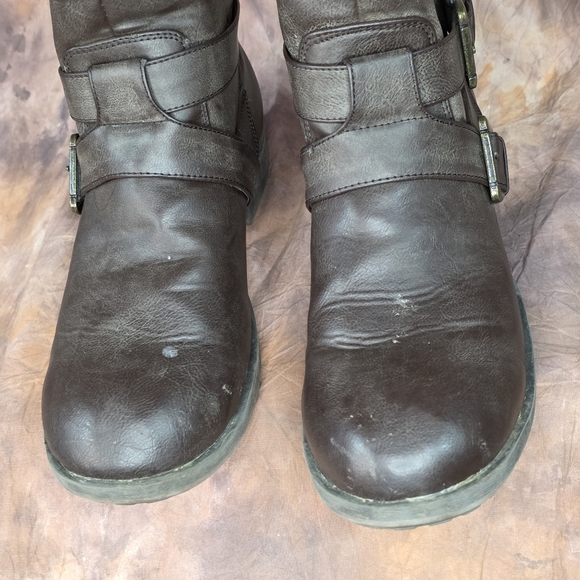 Madden Girl Riding Boots Legacie Buckle Rear Zip Chocolate Brown 9.5 - Picture 6 of 15